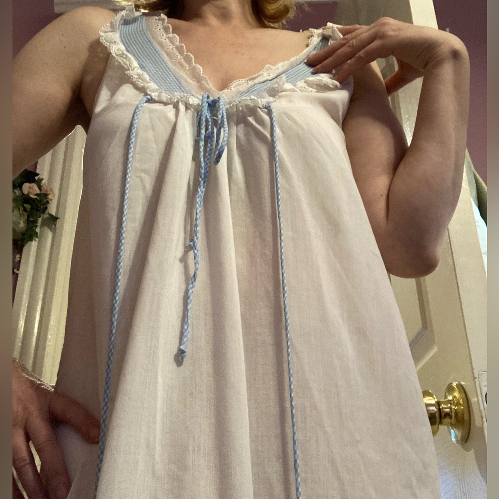 Long Barbizon Vintage Nightgown - Fits Like Medium